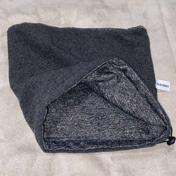 Women’s Old Navy Neck Scarf - Picture 4 of 5